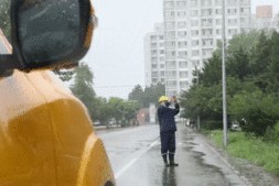 国产区情侣,浪漫瞬间，温馨时光